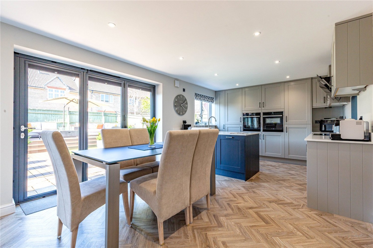 Cheswick Village, Bristol