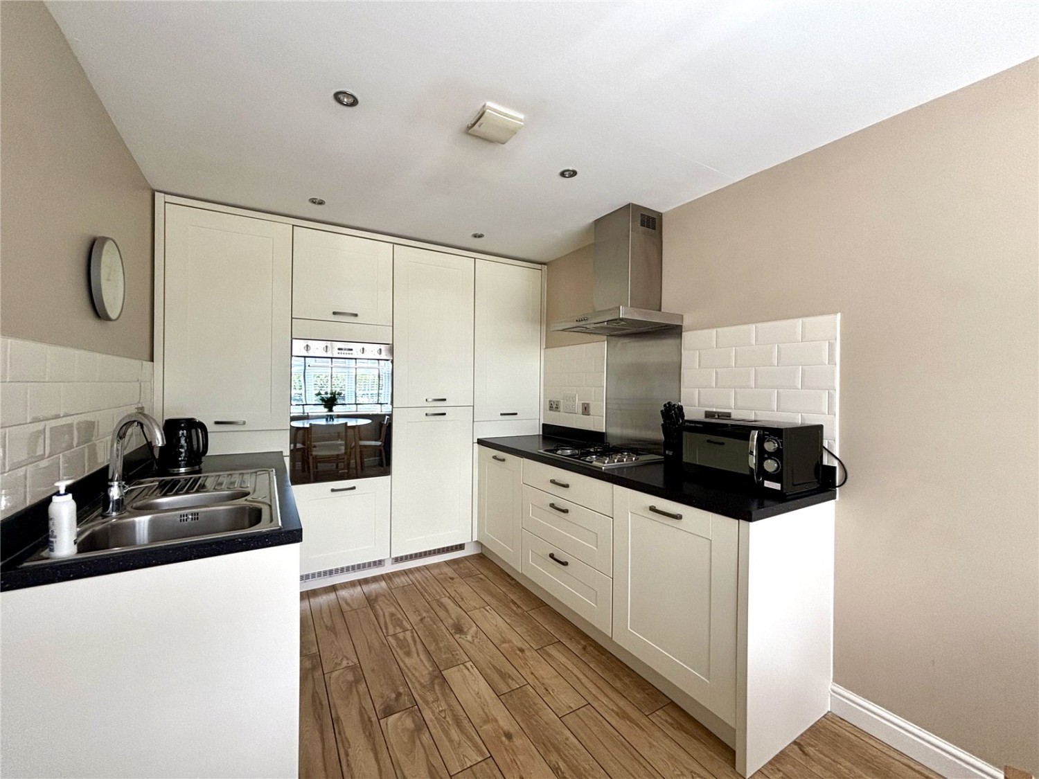 Cheswick Village, Bristol