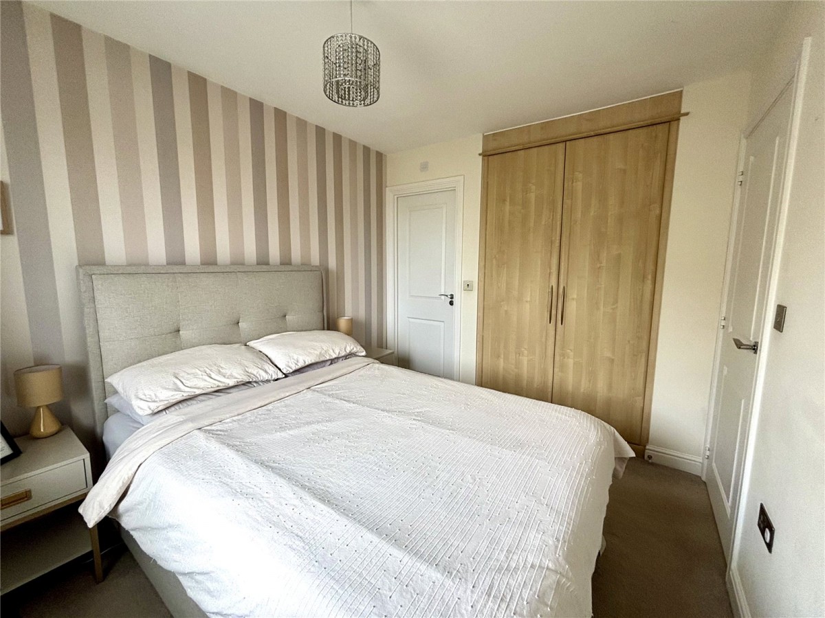 Cheswick Village, Bristol