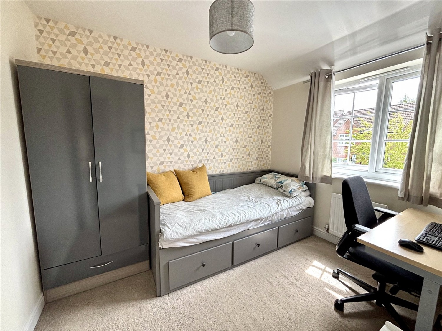 Cheswick Village, Bristol