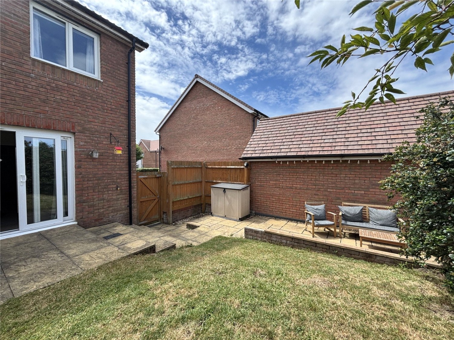 Cheswick Village, Bristol