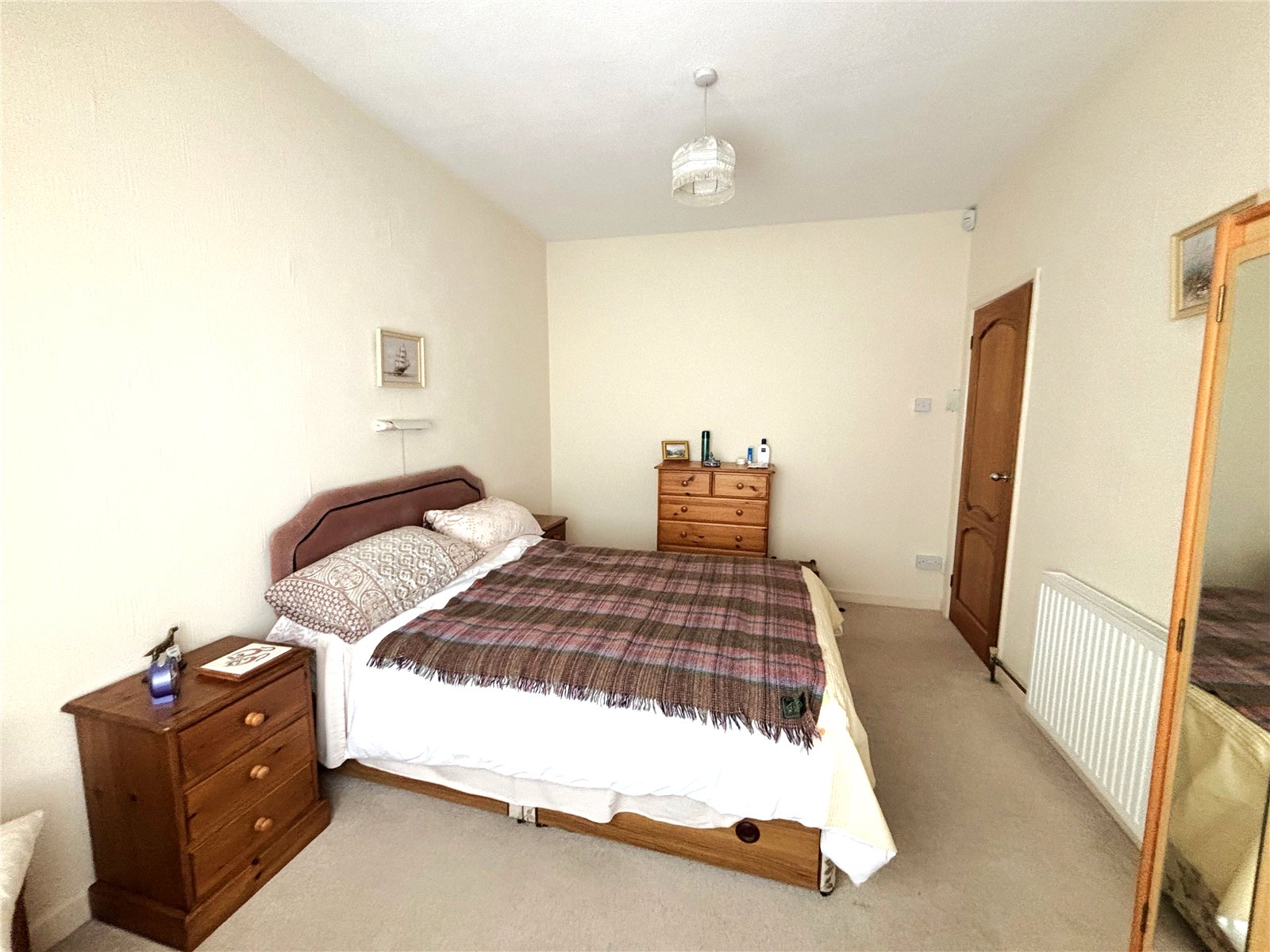 2 bedroom Bungalow for sale in Downend, Bristol