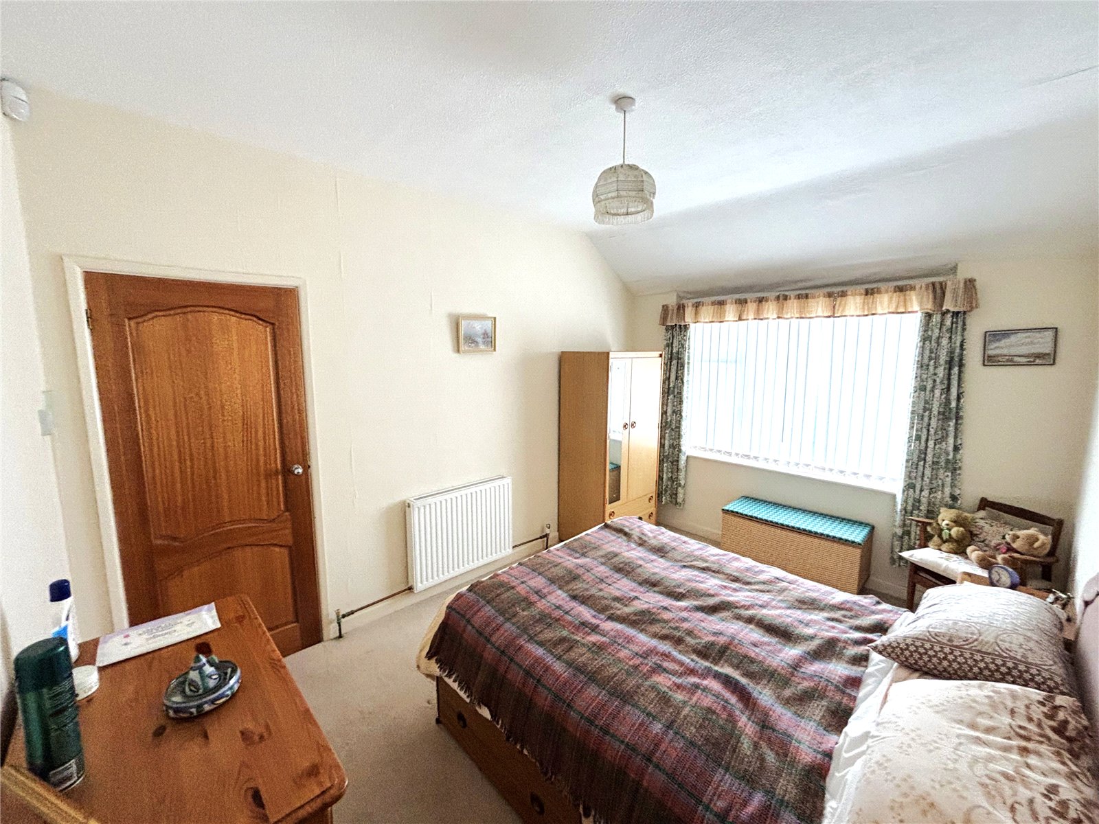 2 bedroom Bungalow for sale in Downend, Bristol