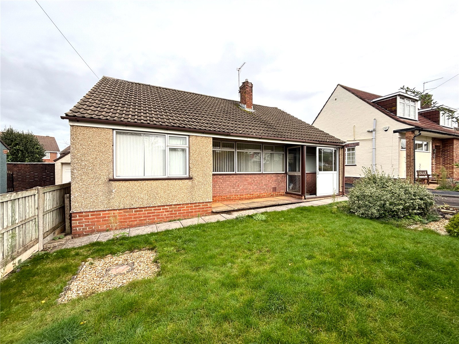 2 bedroom Bungalow for sale in Downend, Bristol