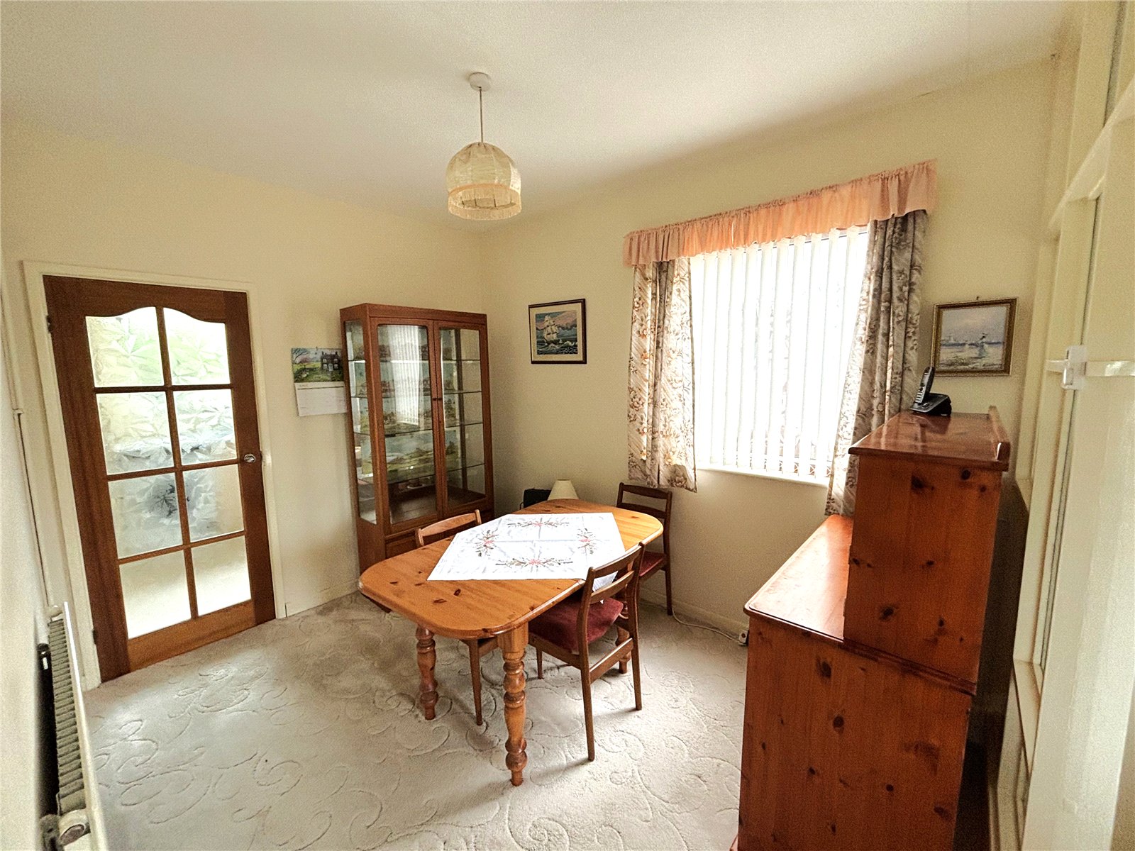 2 bedroom Bungalow for sale in Downend, Bristol