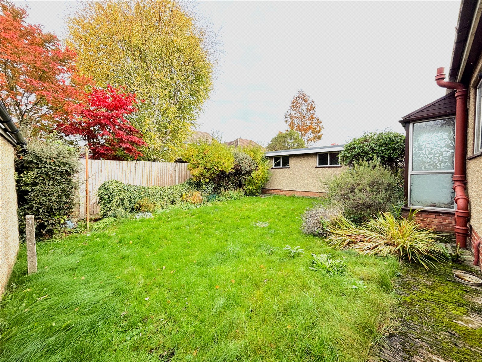 2 bedroom Bungalow for sale in Downend, Bristol