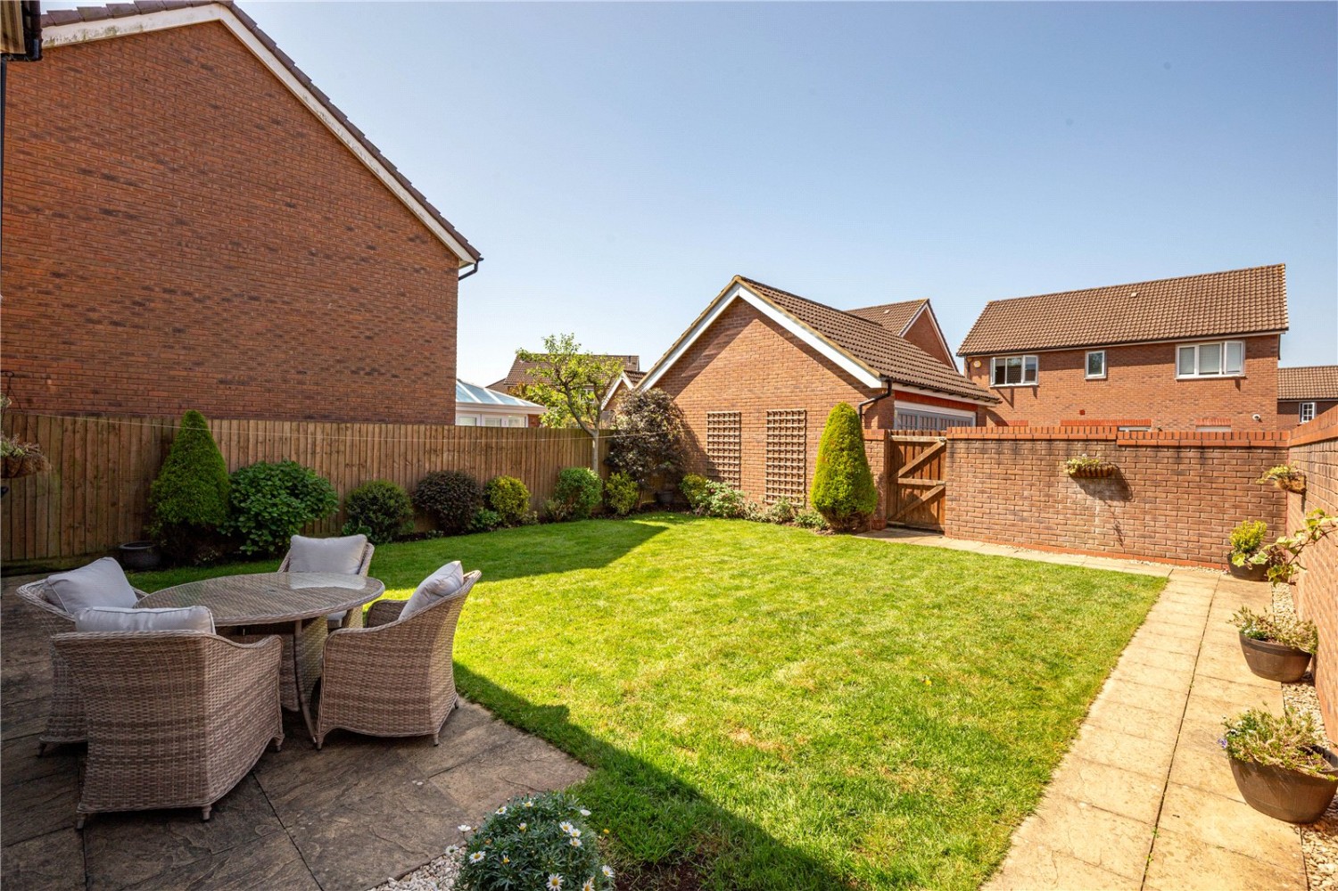 Cheswick Village, Bristol