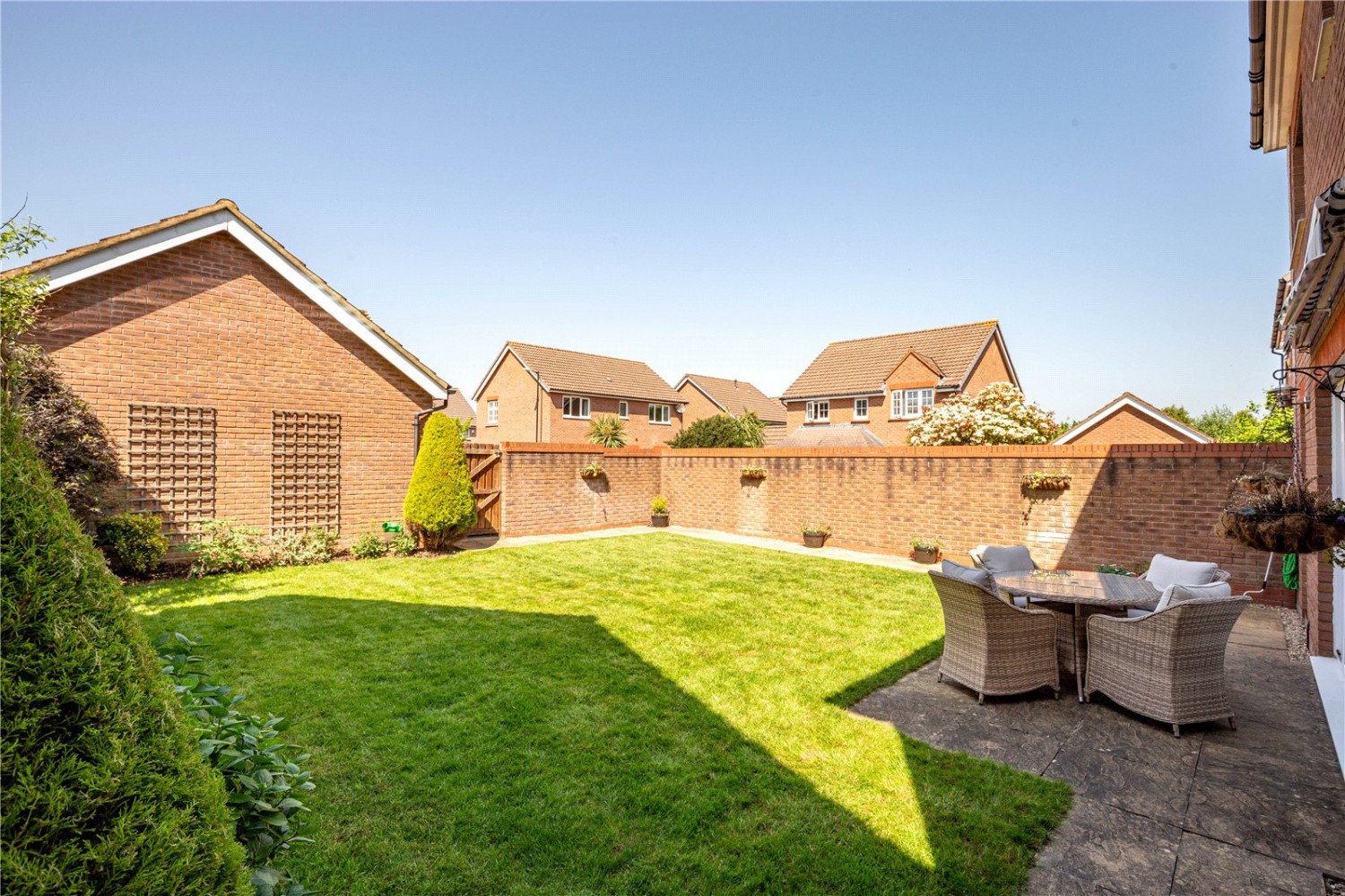 Cheswick Village, Bristol