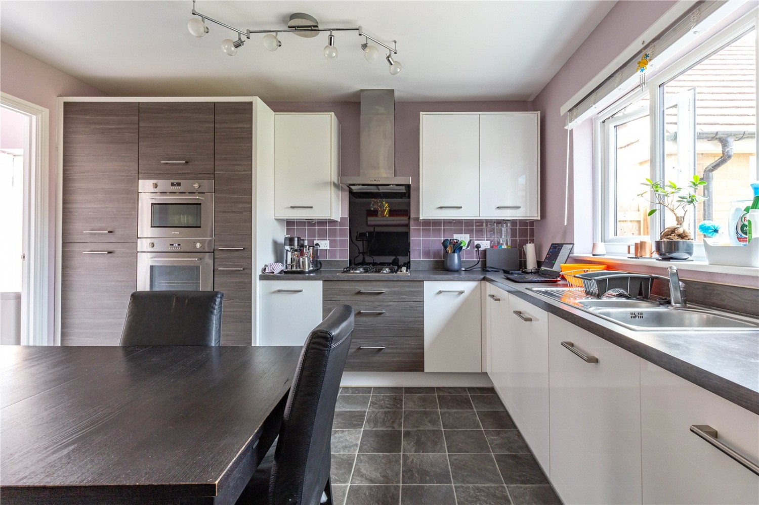 Cheswick Village, Bristol