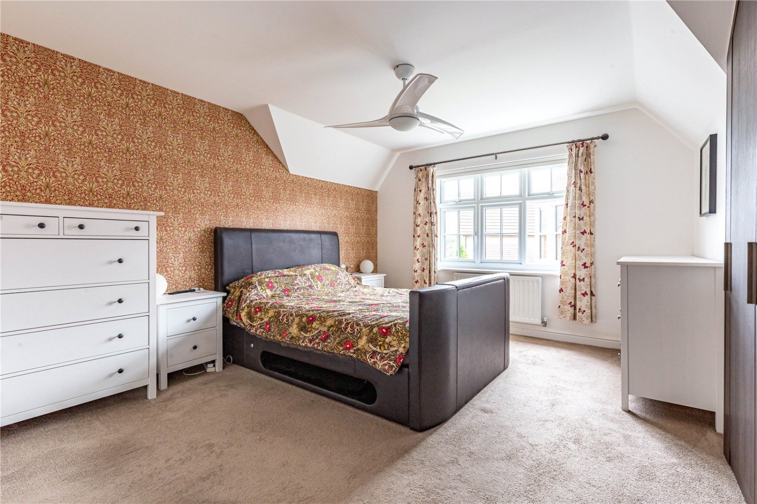 Cheswick Village, Bristol