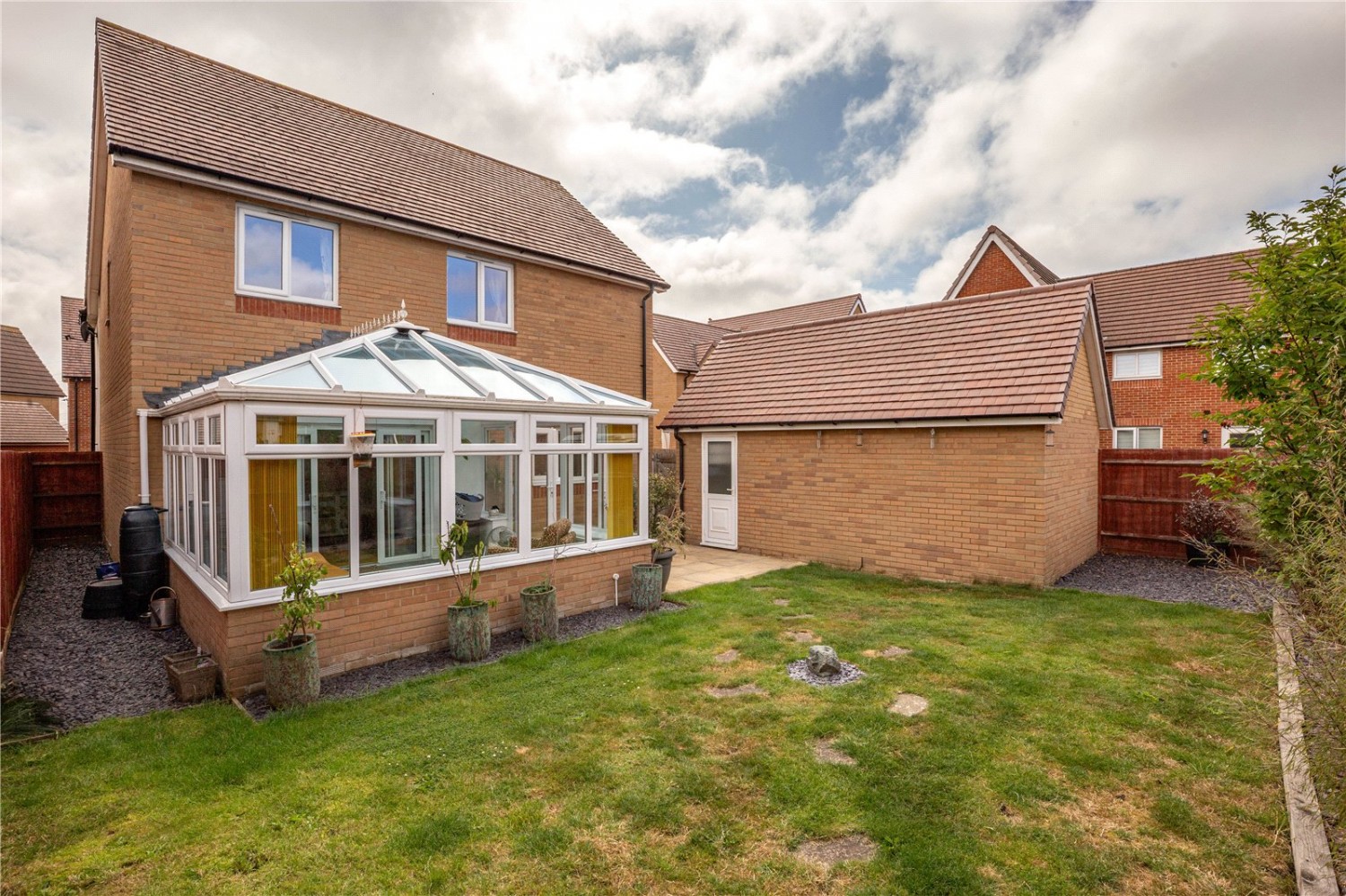 Cheswick Village, Bristol
