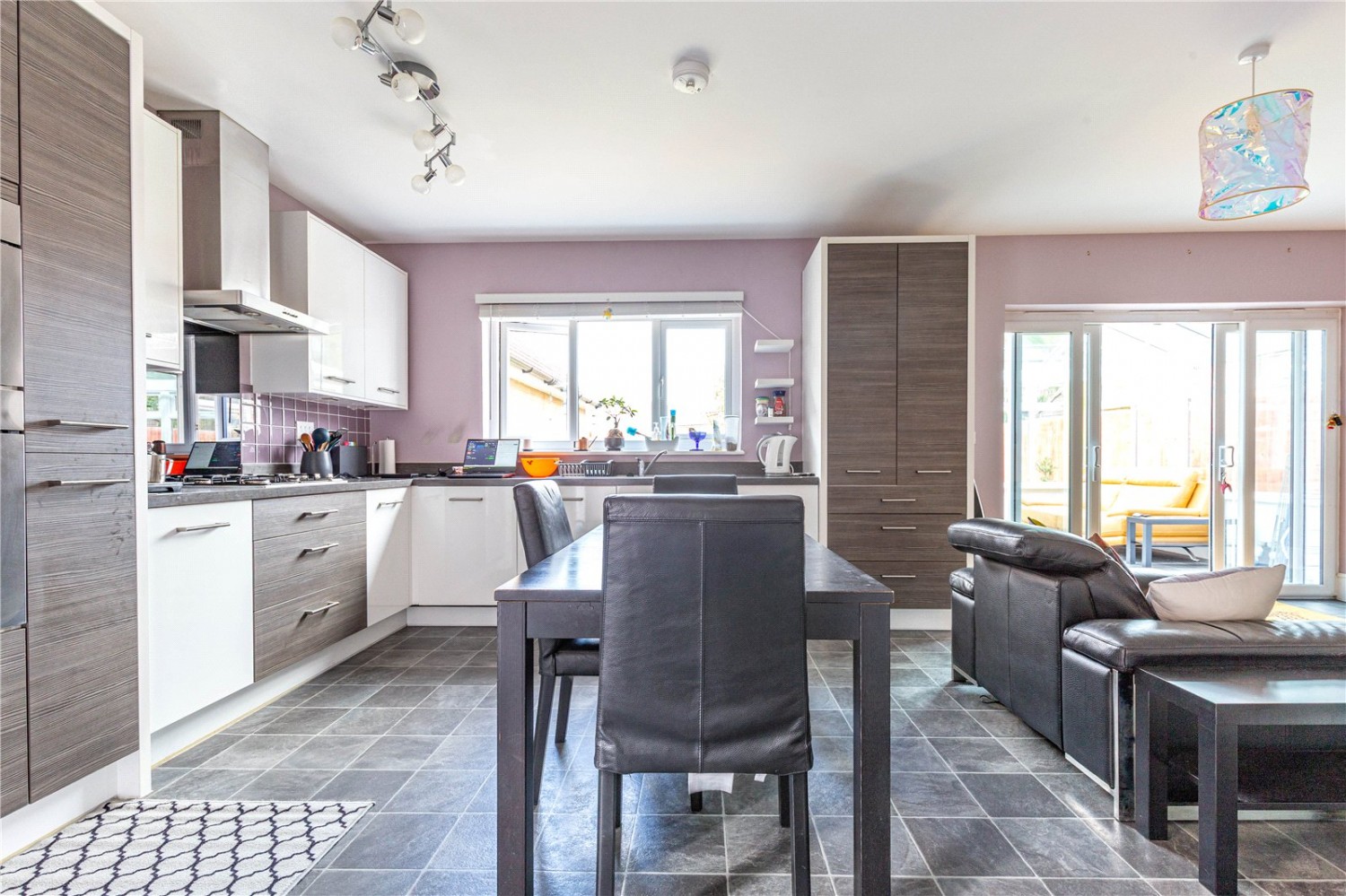 Cheswick Village, Bristol
