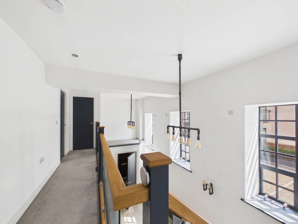 2 bedroom Flat for sale in Frenchay, Bristol