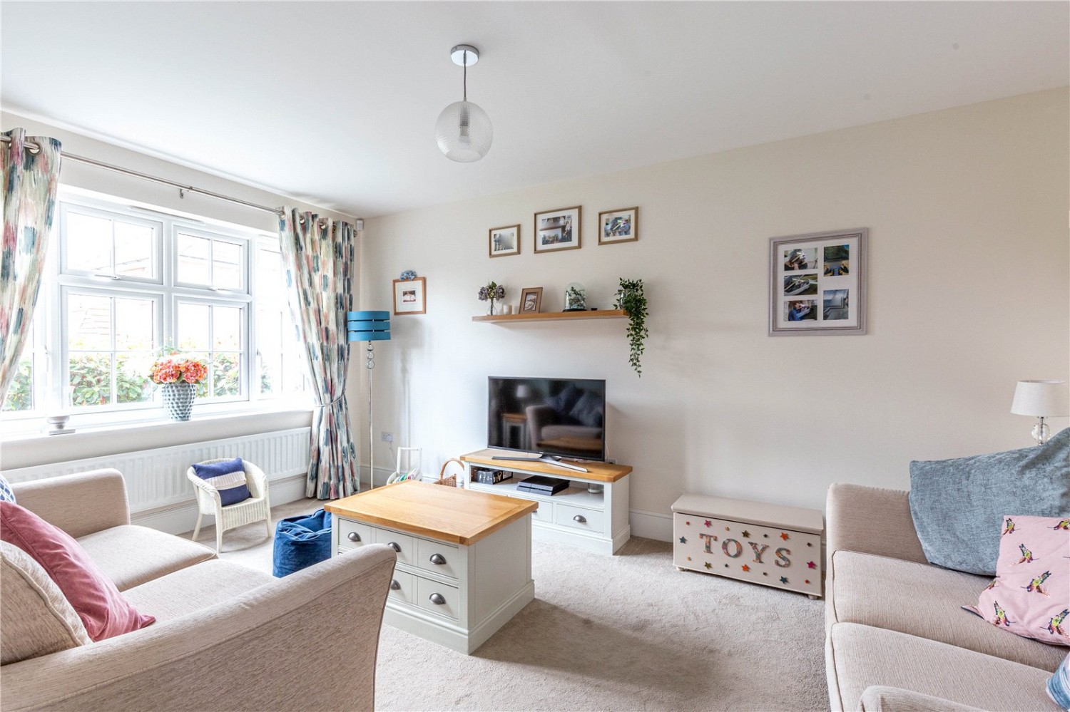 Cheswick Village, Bristol