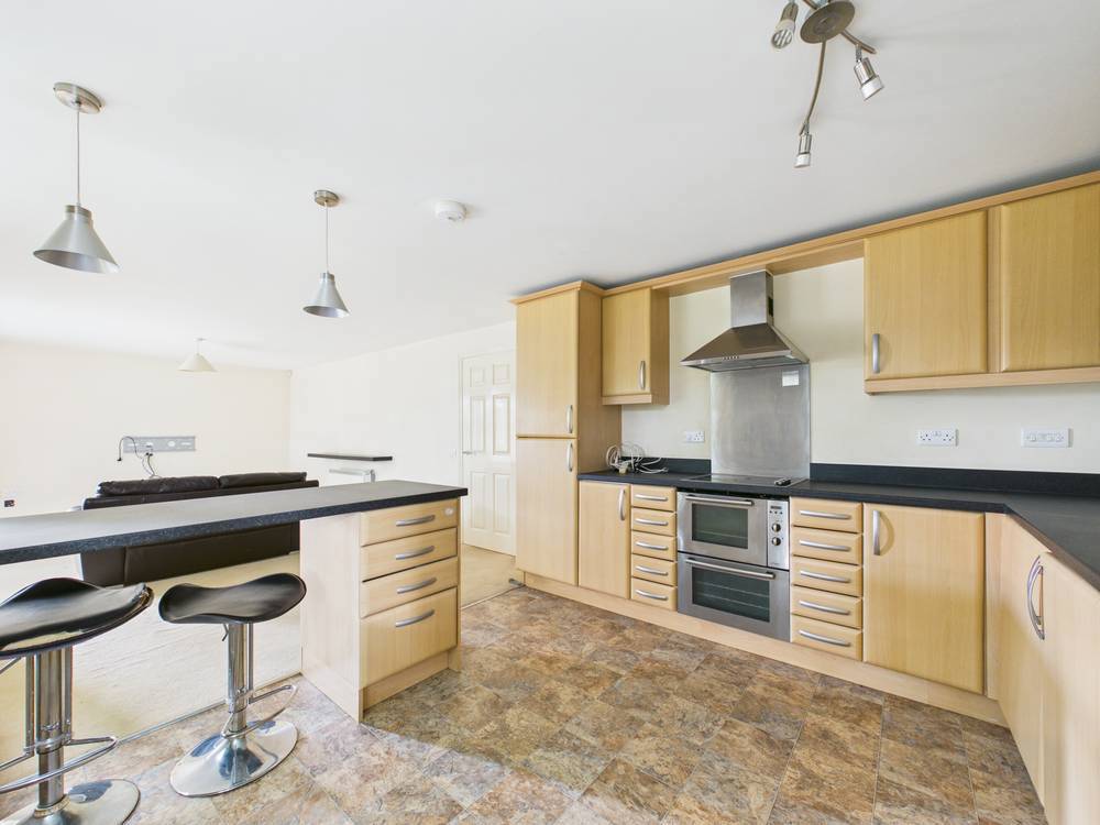 2 bedroom Flat for sale in Downend, Bristol