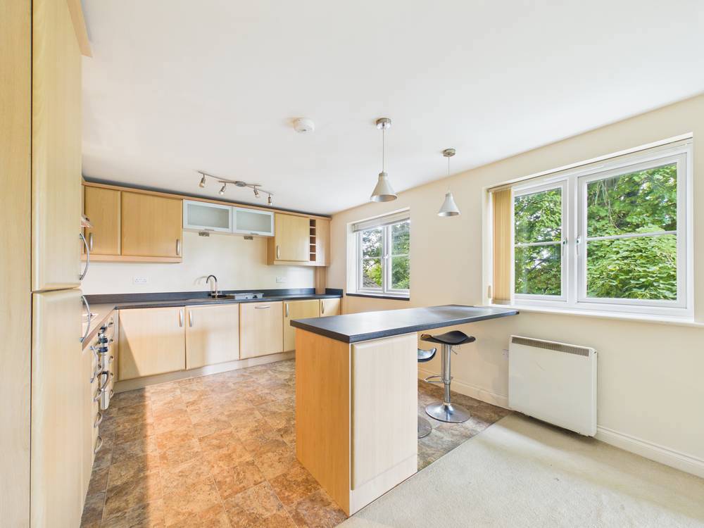 2 bedroom Flat for sale in Downend, Bristol