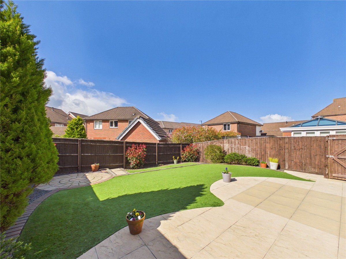 Cheswick Village, Bristol