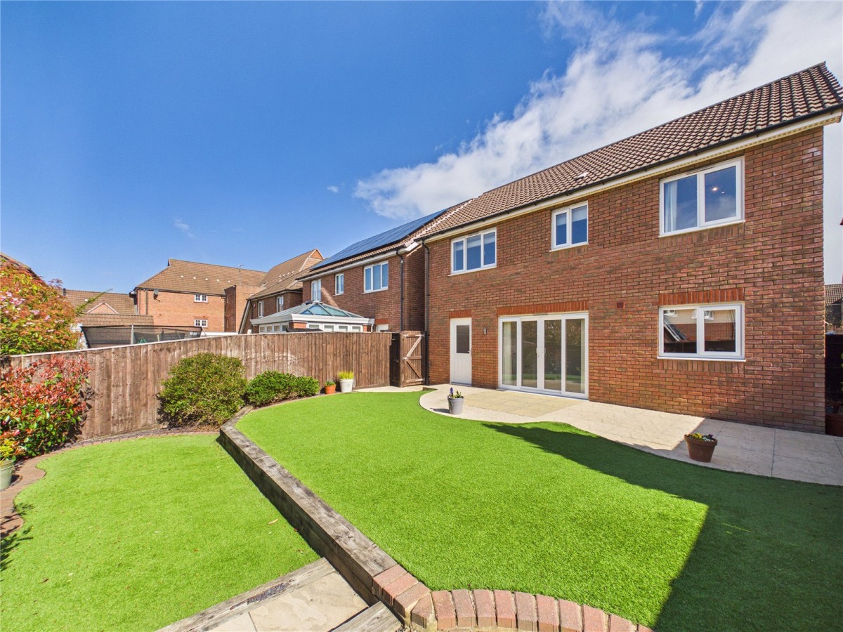 Cheswick Village, Bristol