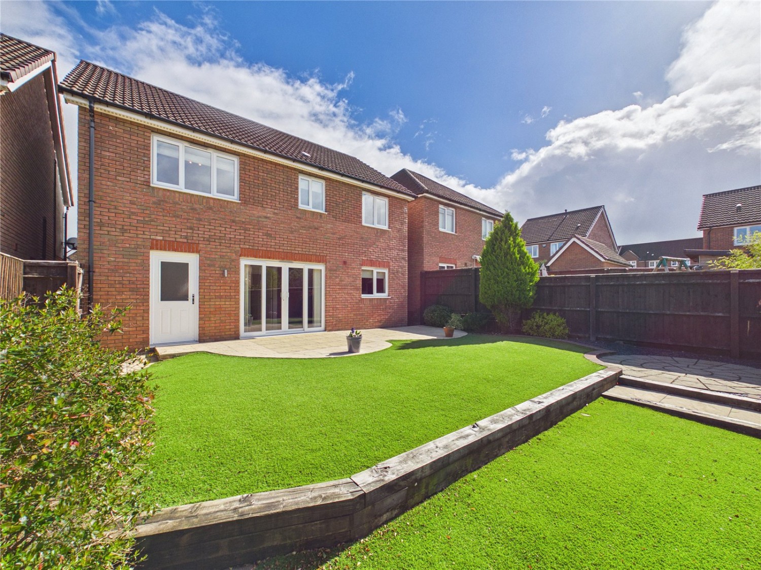 Cheswick Village, Bristol