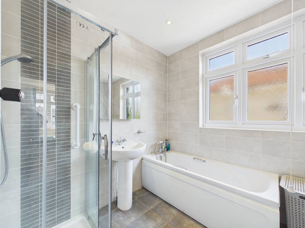 4 bedroom House for sale in Downend, Bristol