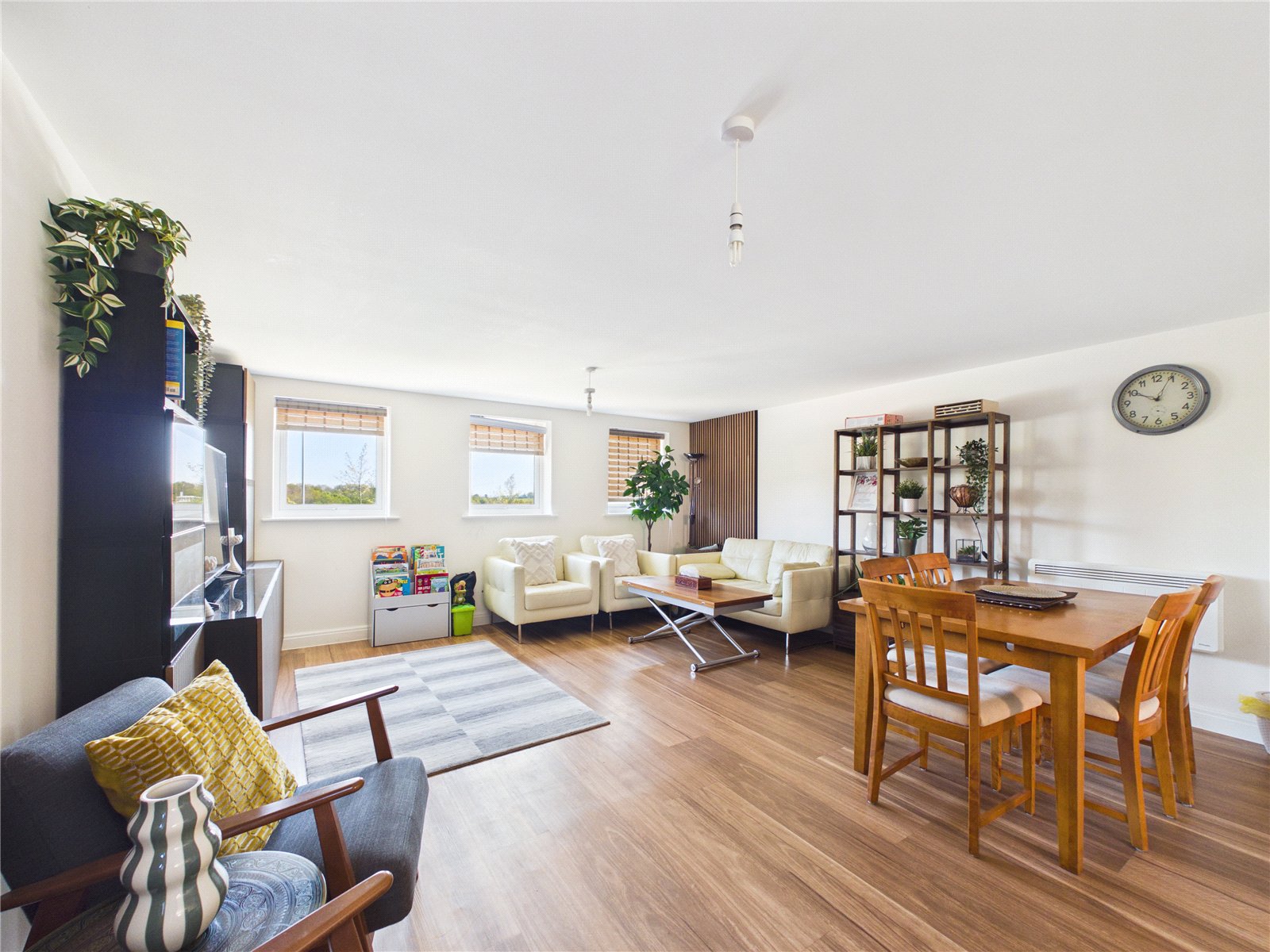 2 bedroom Flat for sale in Stoke Gifford, Bristol, Gloucestershire