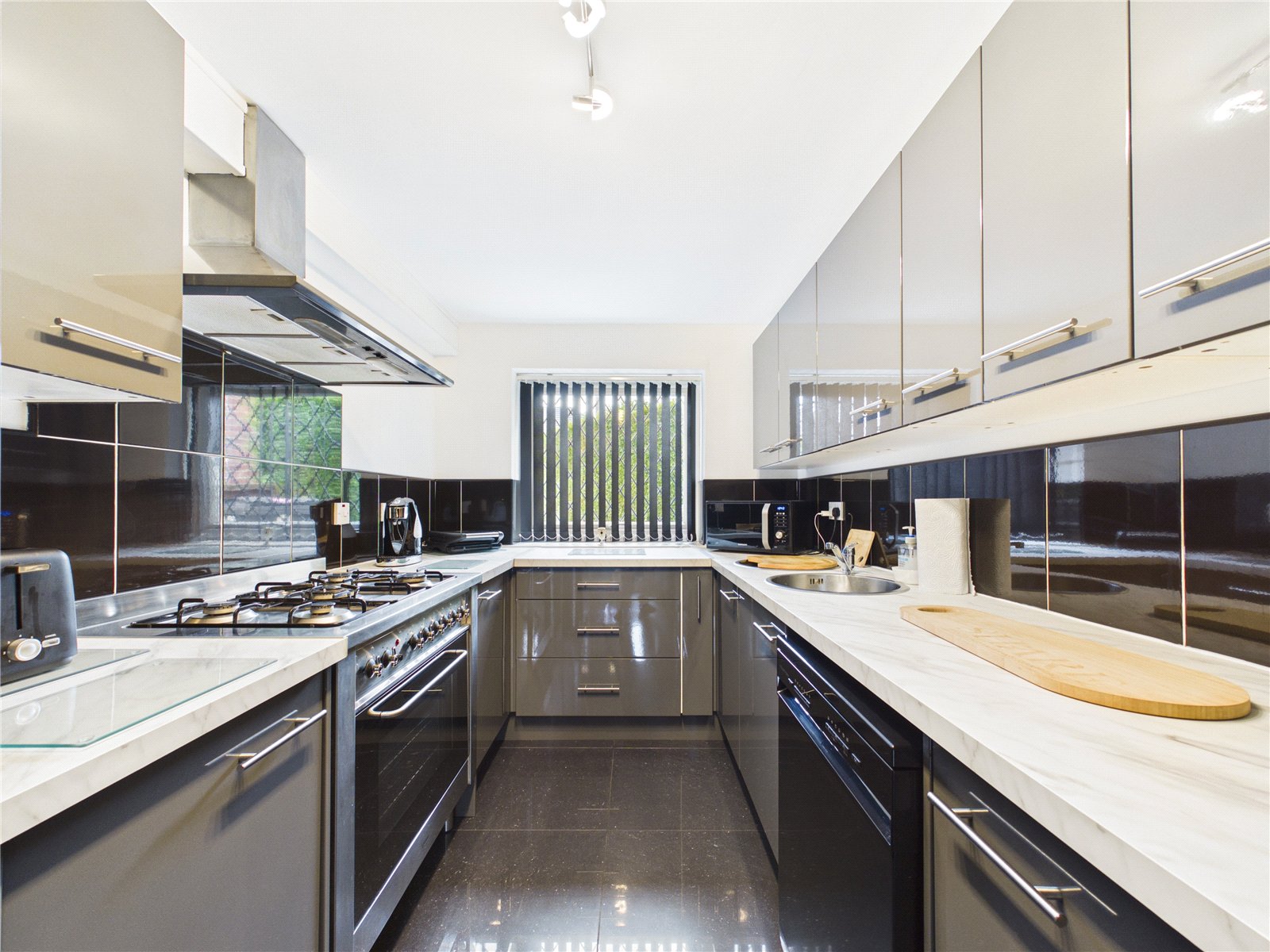 4 bedroom House for sale in Bristol