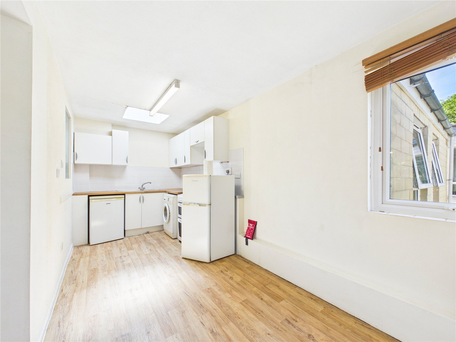 2 bedroom Flat for sale in Overnhill Road, Downend, Bristol
