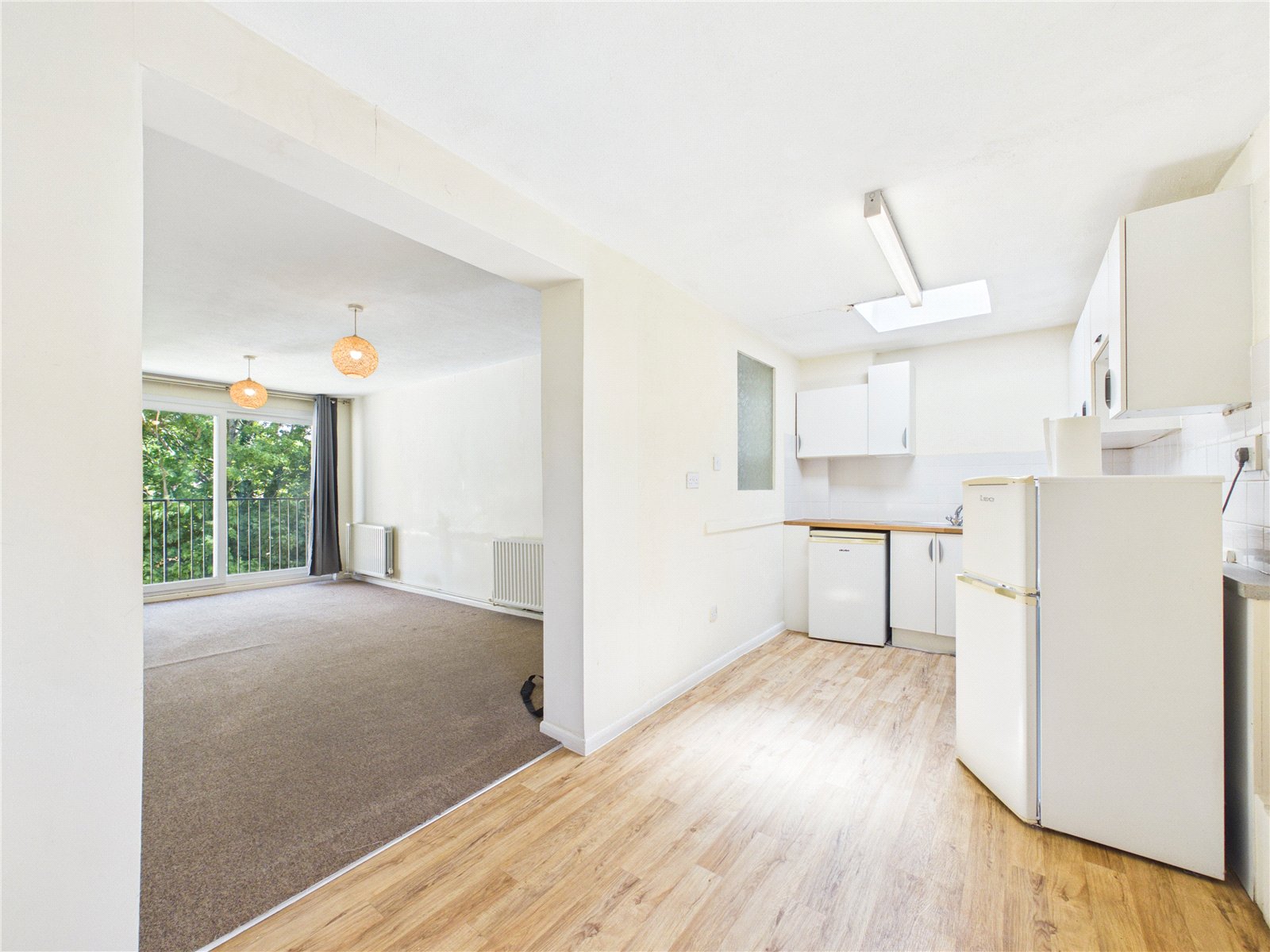 2 bedroom Flat for sale in Overnhill Road, Downend, Bristol