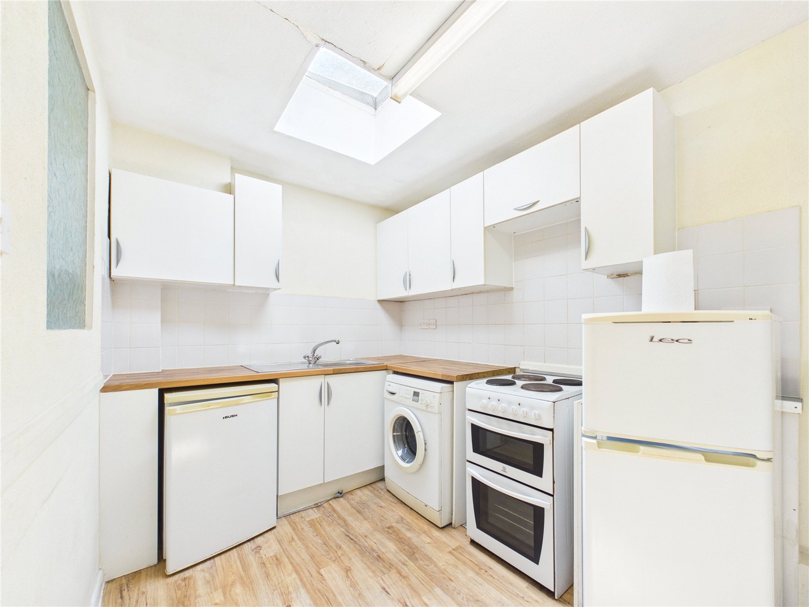 2 bedroom Flat for sale in Overnhill Road, Downend, Bristol