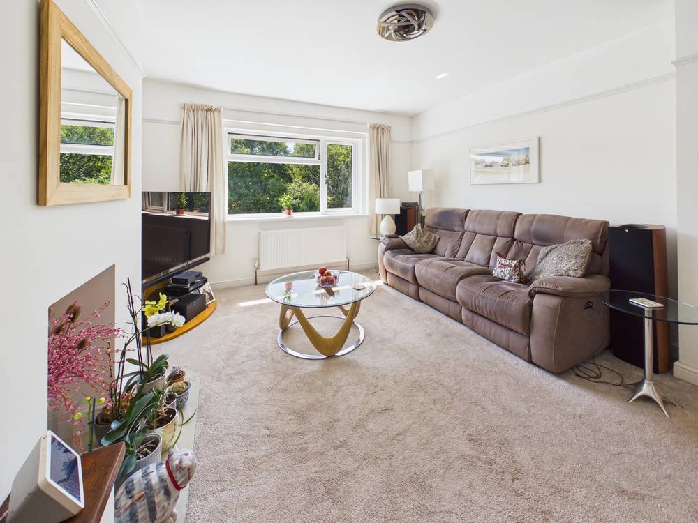 1 bedroom Flat for sale in Frenchay, Bristol