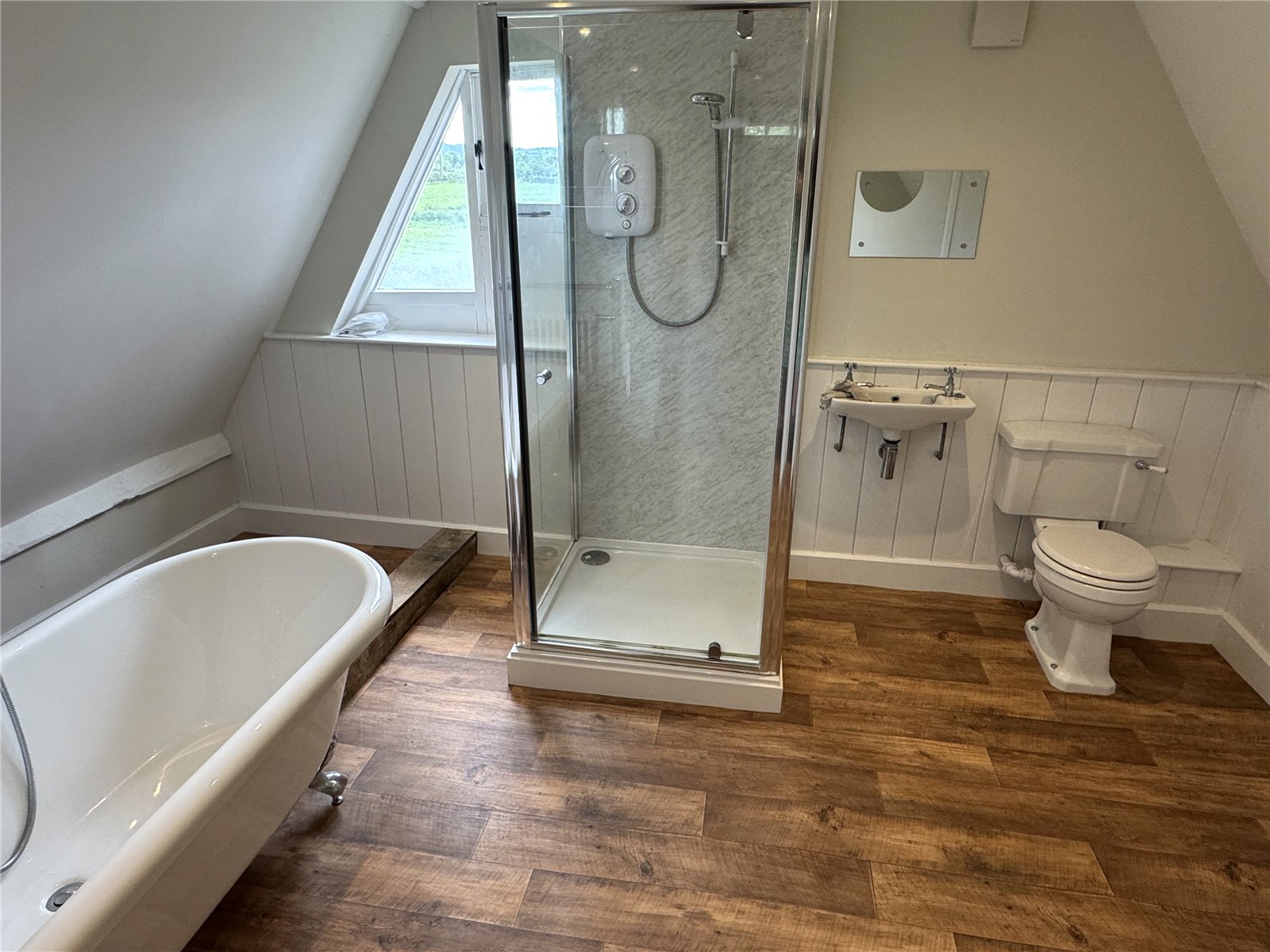 3 bedroom House to let in Hardwicke, Gloucester