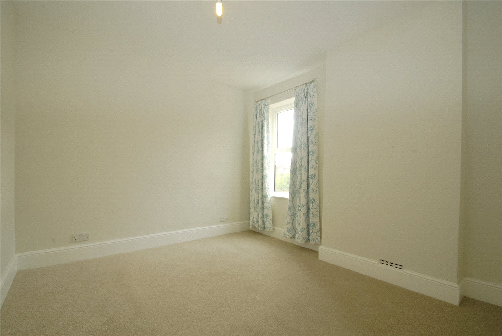 3 bedroom House to let in Gloucester