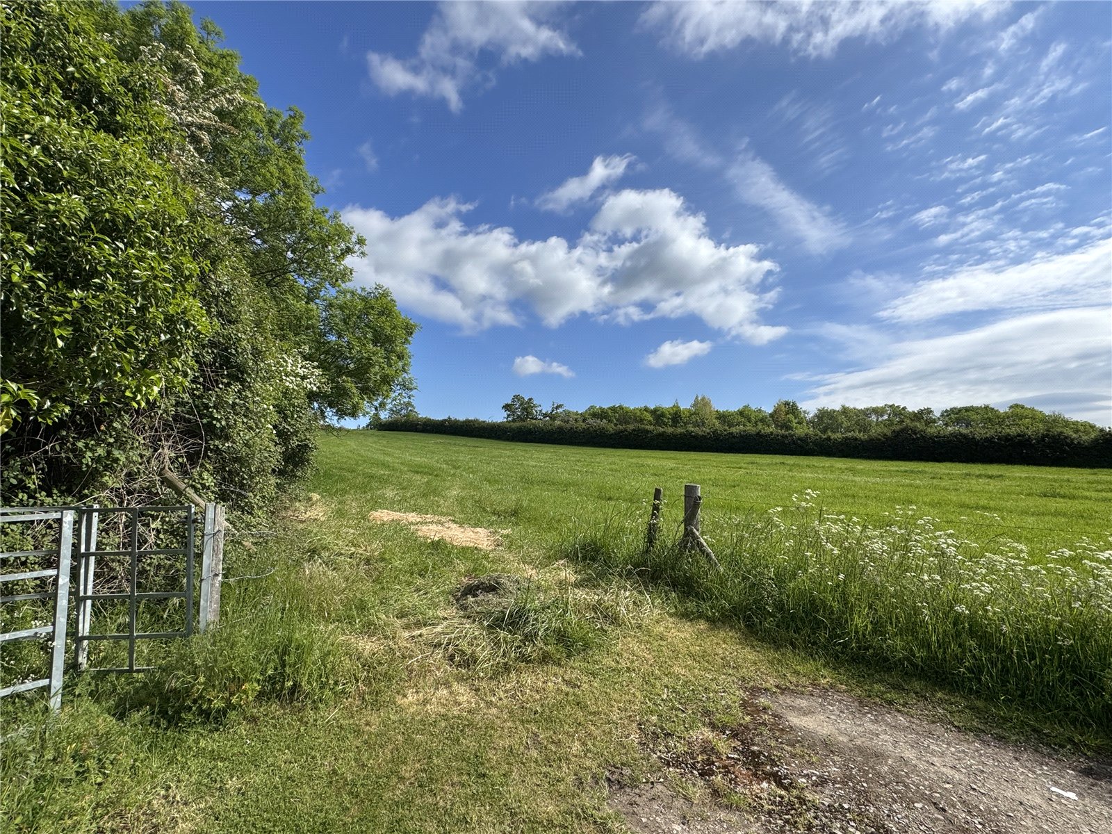 2 bedroom House to let in Longney Road, Hardwicke, Gloucester