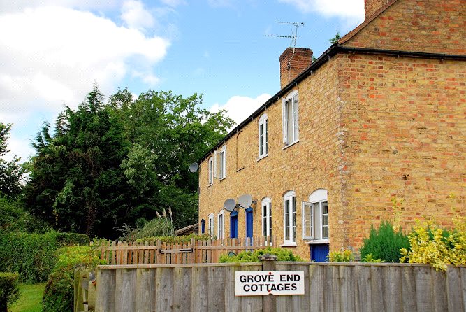 2 bedroom House to let in Longney Road, Hardwicke, Gloucester