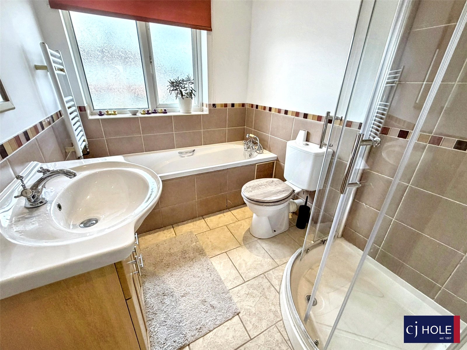 3 bedroom House for sale in Hucclecote, Gloucester