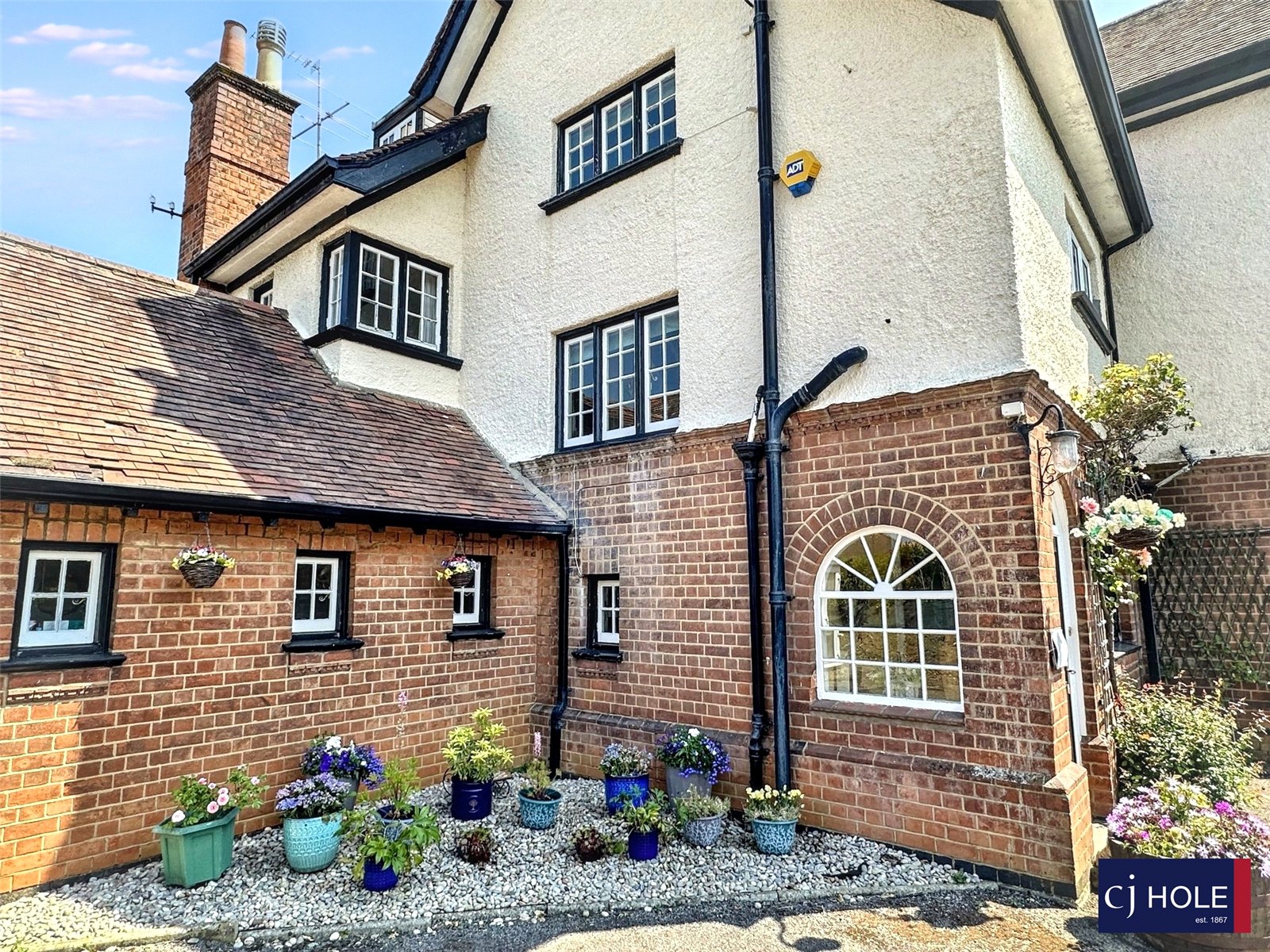 6 bedroom House for sale in Barnwood, Gloucester