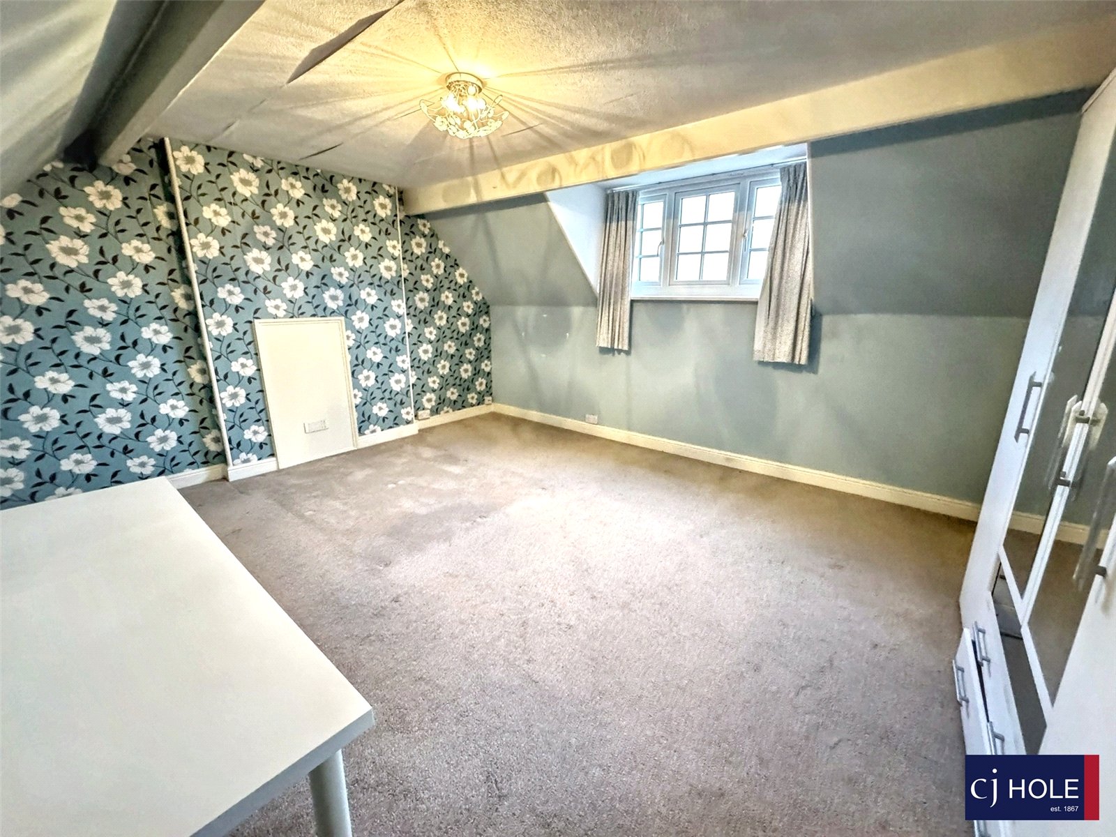 6 bedroom House for sale in Barnwood, Gloucester