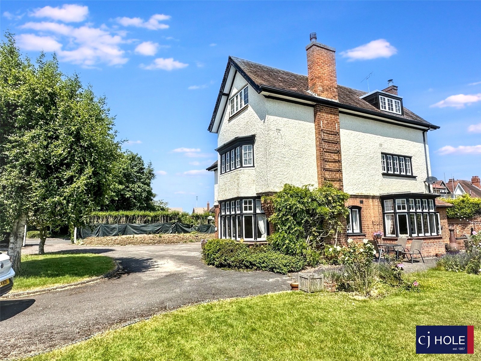 6 bedroom House for sale in Barnwood, Gloucester