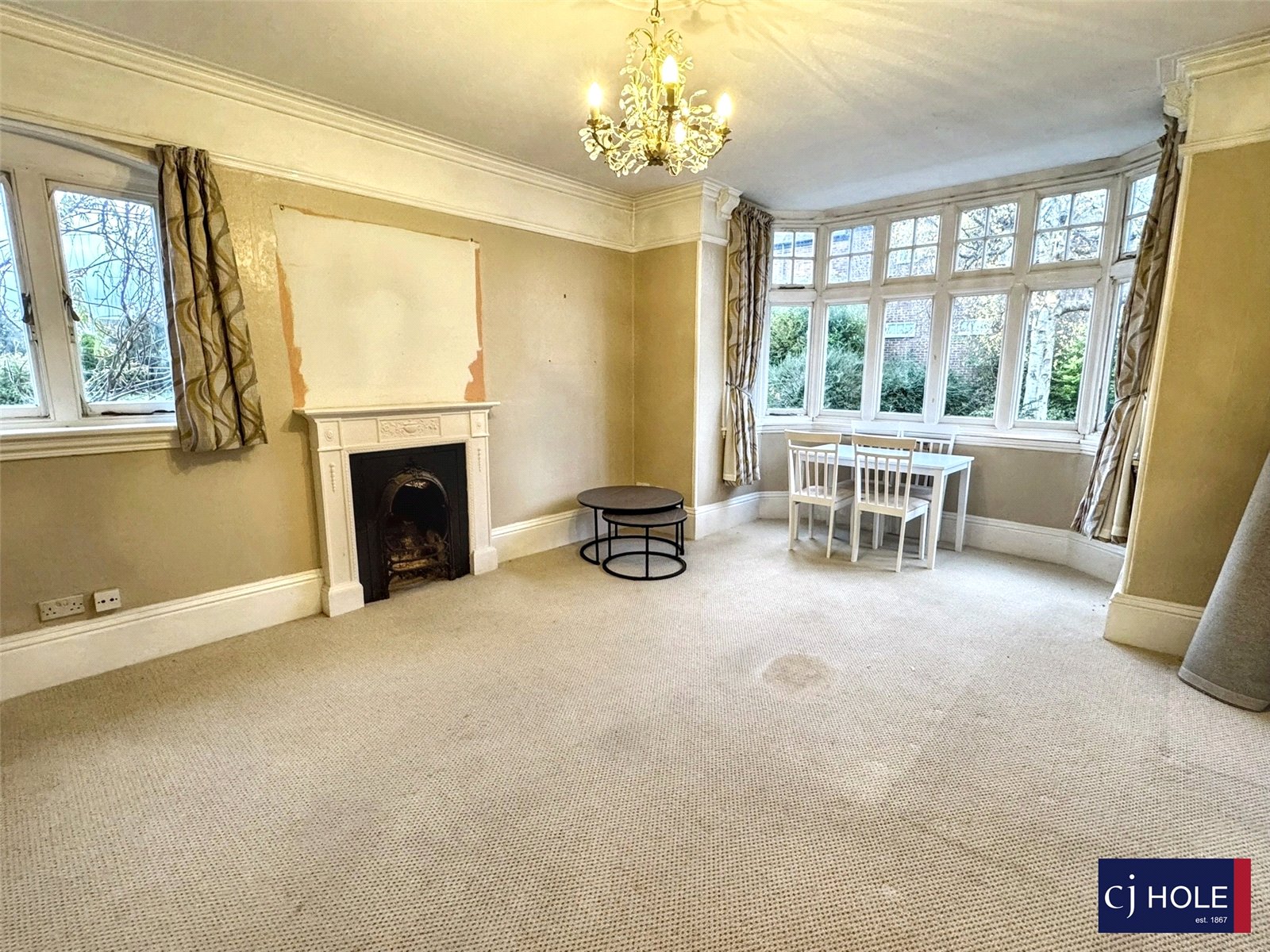 6 bedroom House for sale in Barnwood, Gloucester