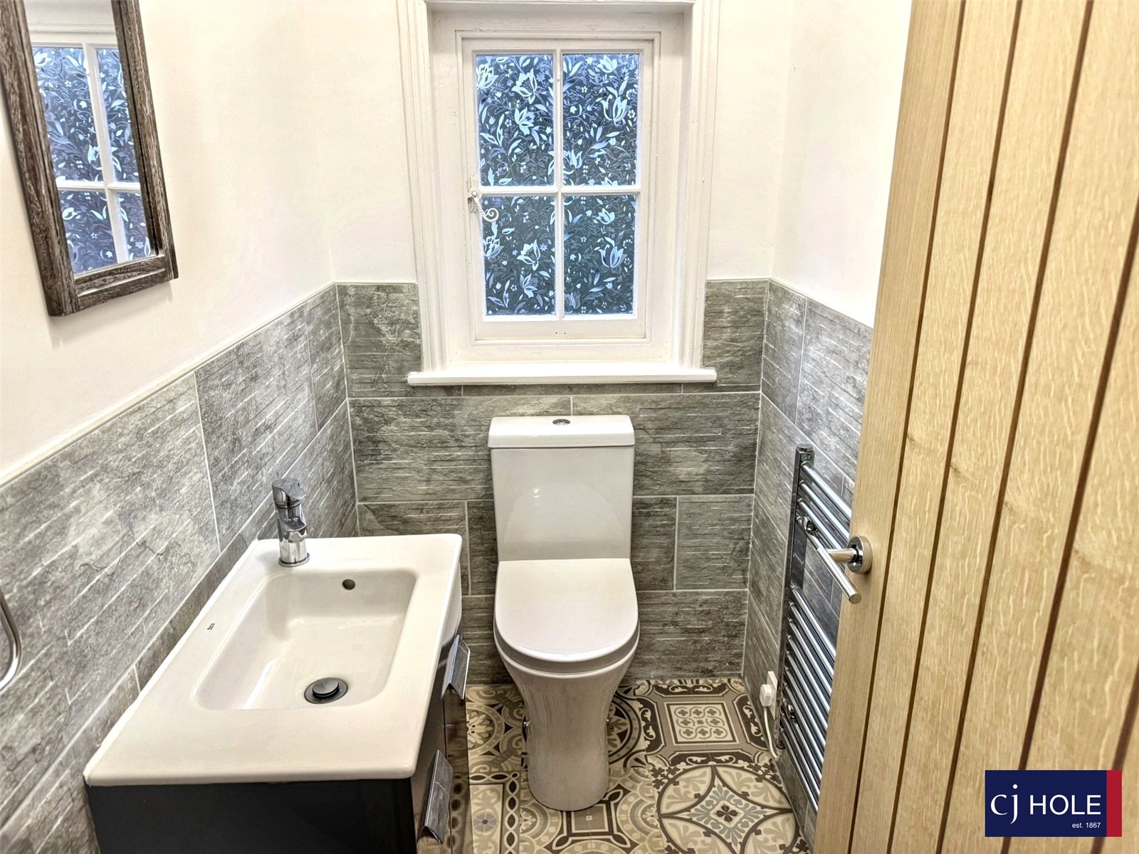6 bedroom House for sale in Barnwood, Gloucester