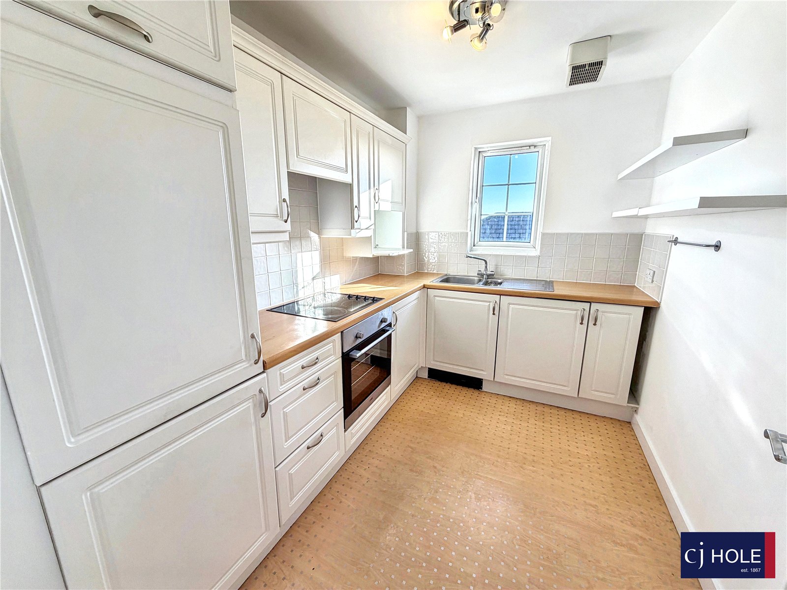 2 bedroom Flat for sale in Great Western Road, Gloucester