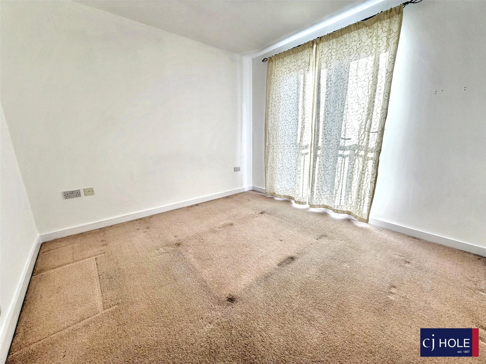 2 bedroom Flat for sale in Great Western Road, Gloucester
