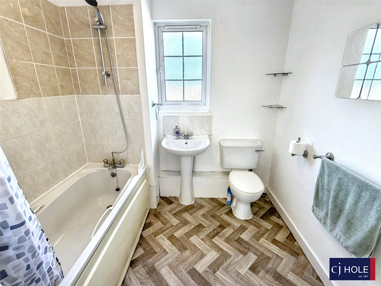 2 bedroom Flat for sale in Great Western Road, Gloucester