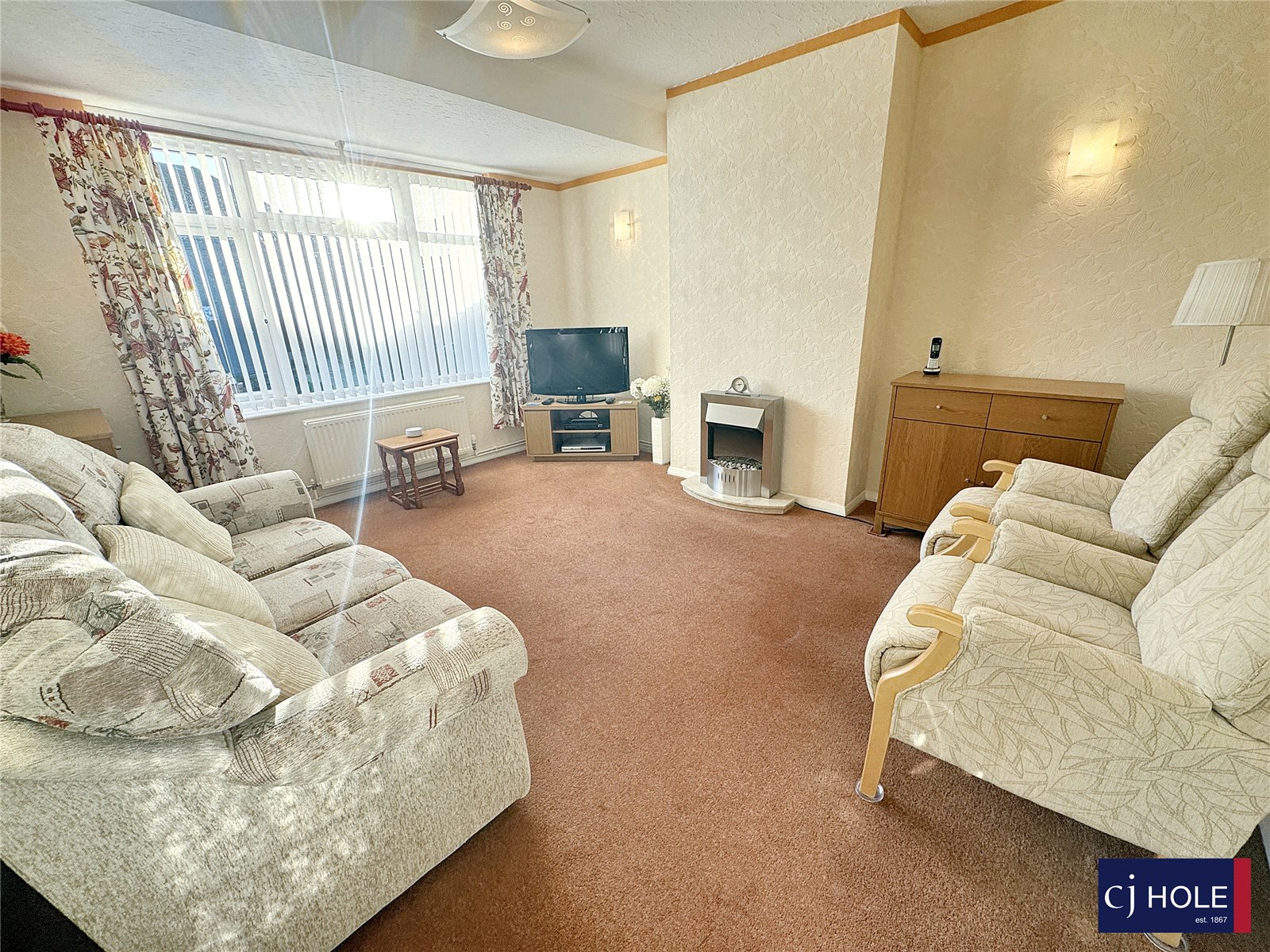 3 bedroom Bungalow for sale in Hucclecote, Gloucester