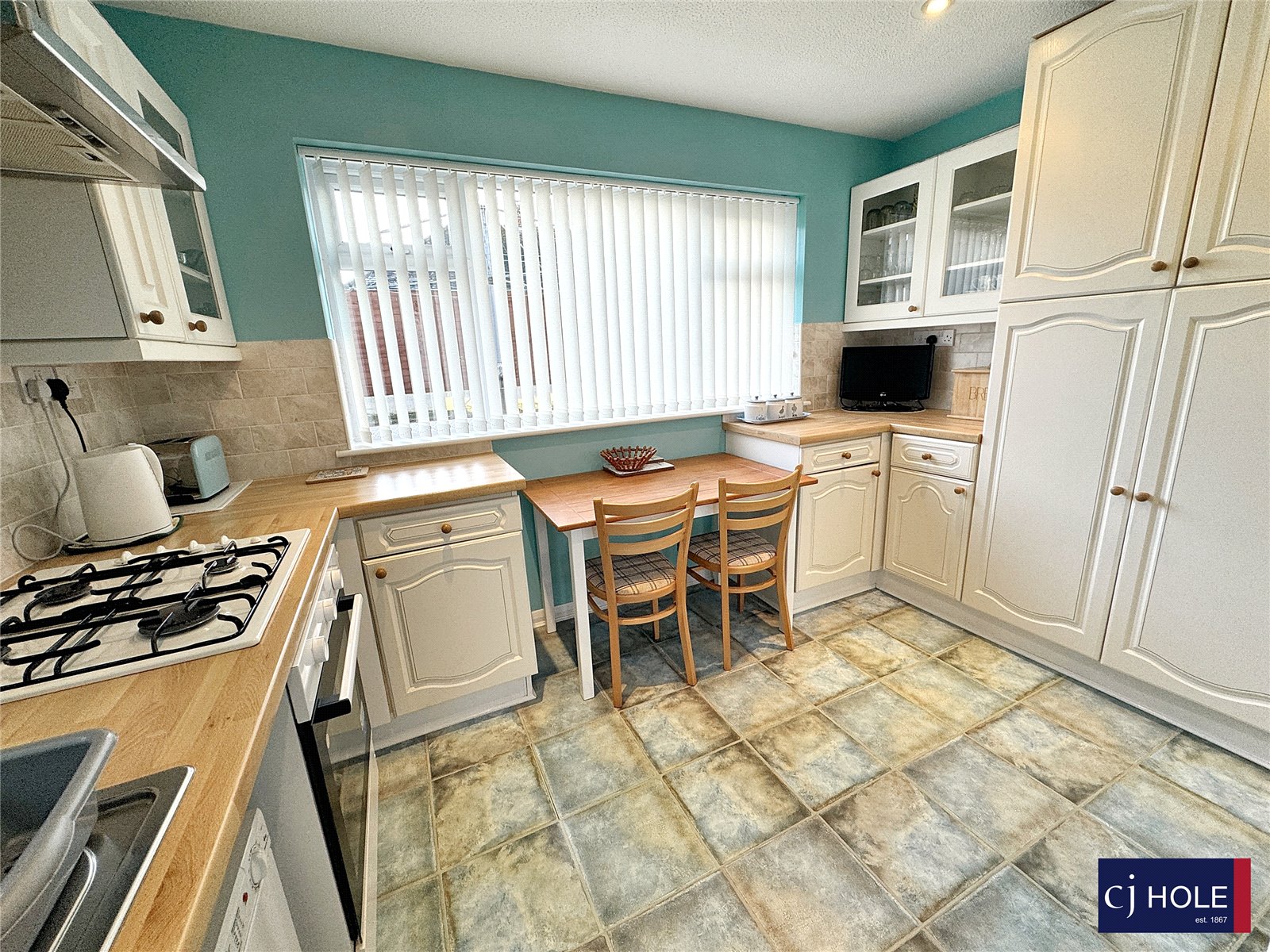 3 bedroom Bungalow for sale in Hucclecote, Gloucester