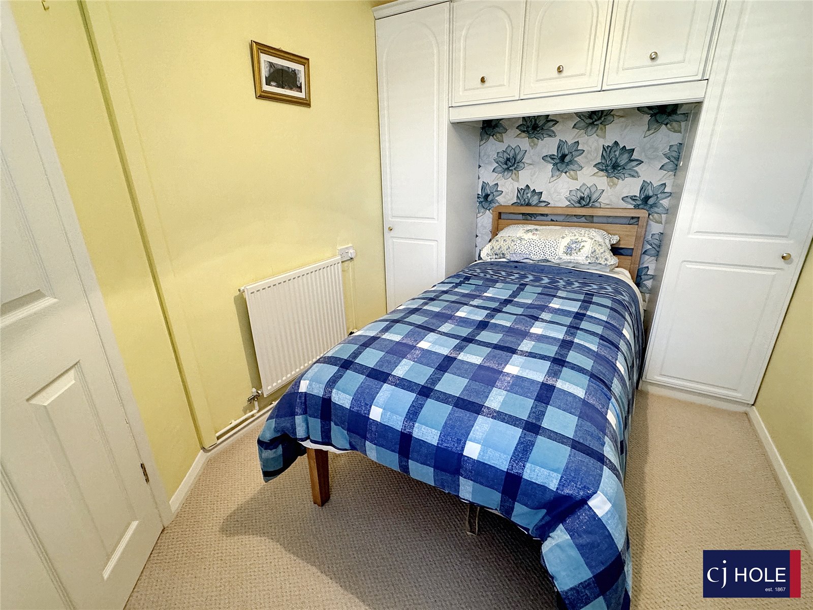 3 bedroom Bungalow for sale in Hucclecote, Gloucester
