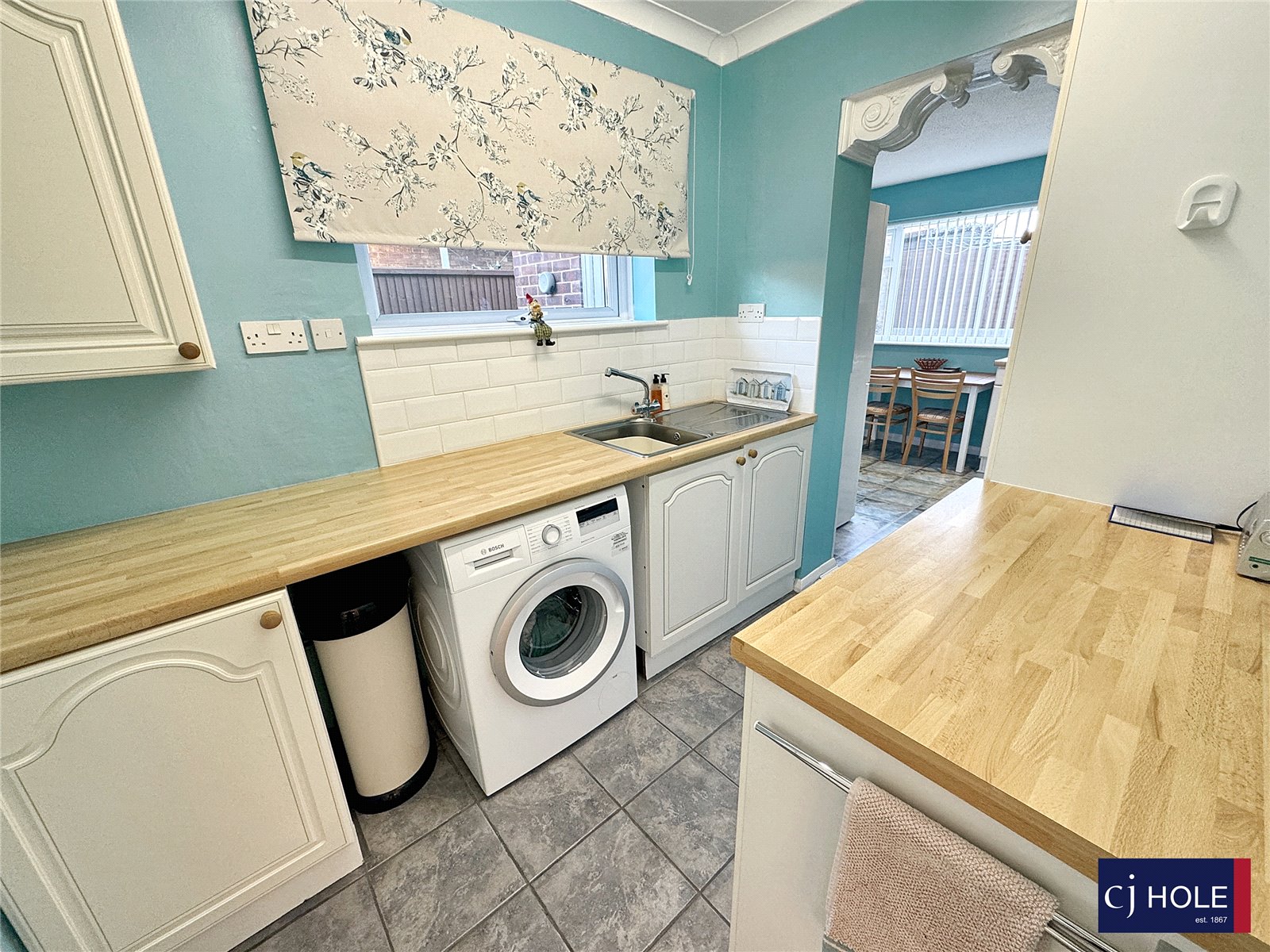 3 bedroom Bungalow for sale in Hucclecote, Gloucester