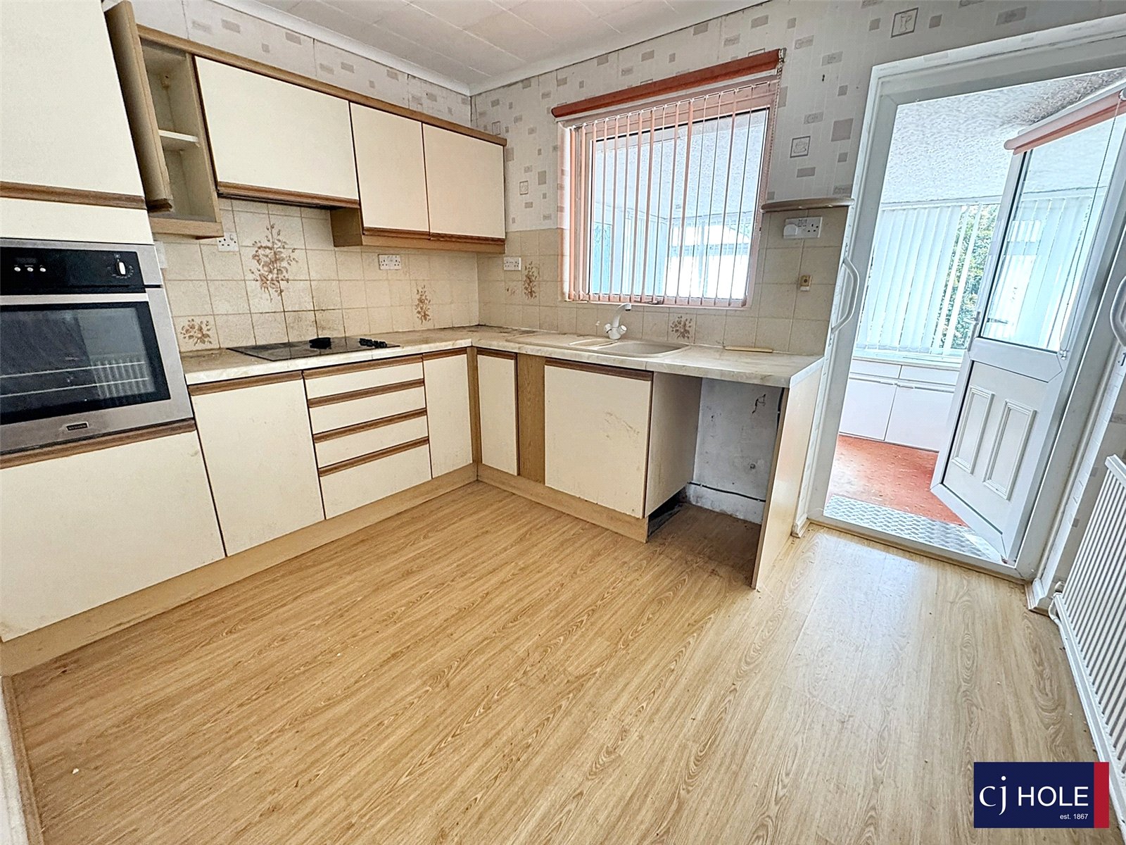 2 bedroom Bungalow for sale in Hucclecote