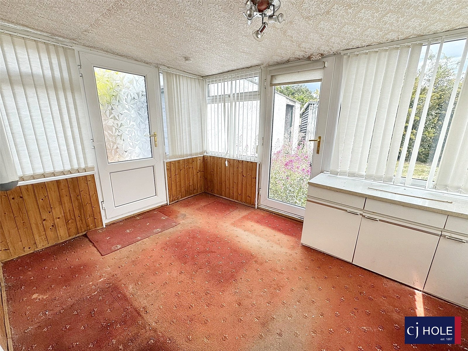 2 bedroom Bungalow for sale in Hucclecote