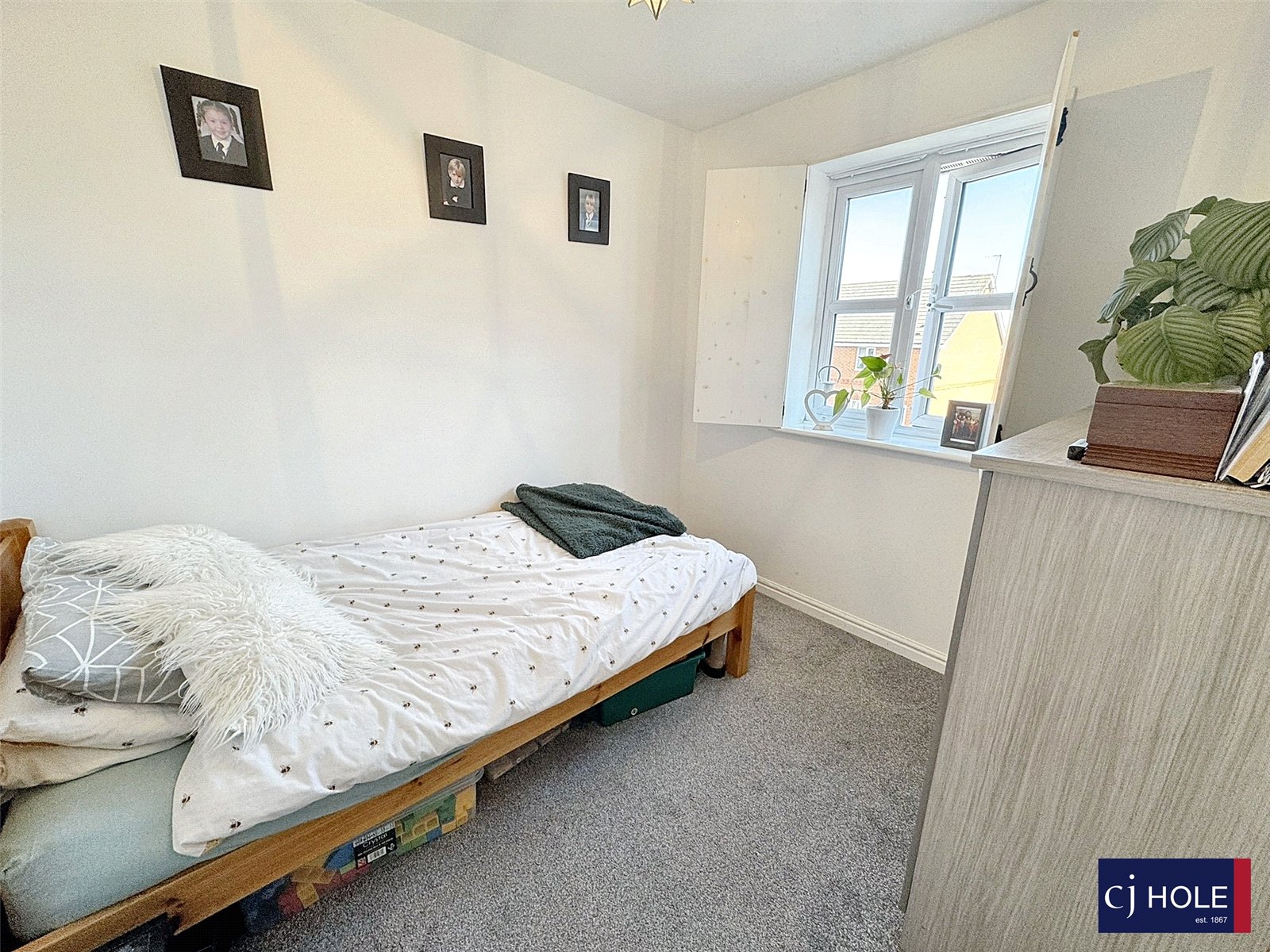 2 bedroom Flat for sale in Gloucester